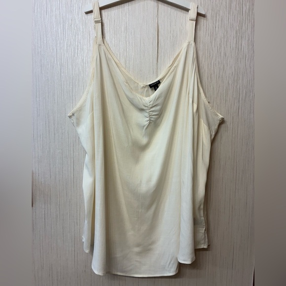 torrid Tops - NWT Torrid Cream Camisole Closet Staple Minimalist‎ Top Size 6